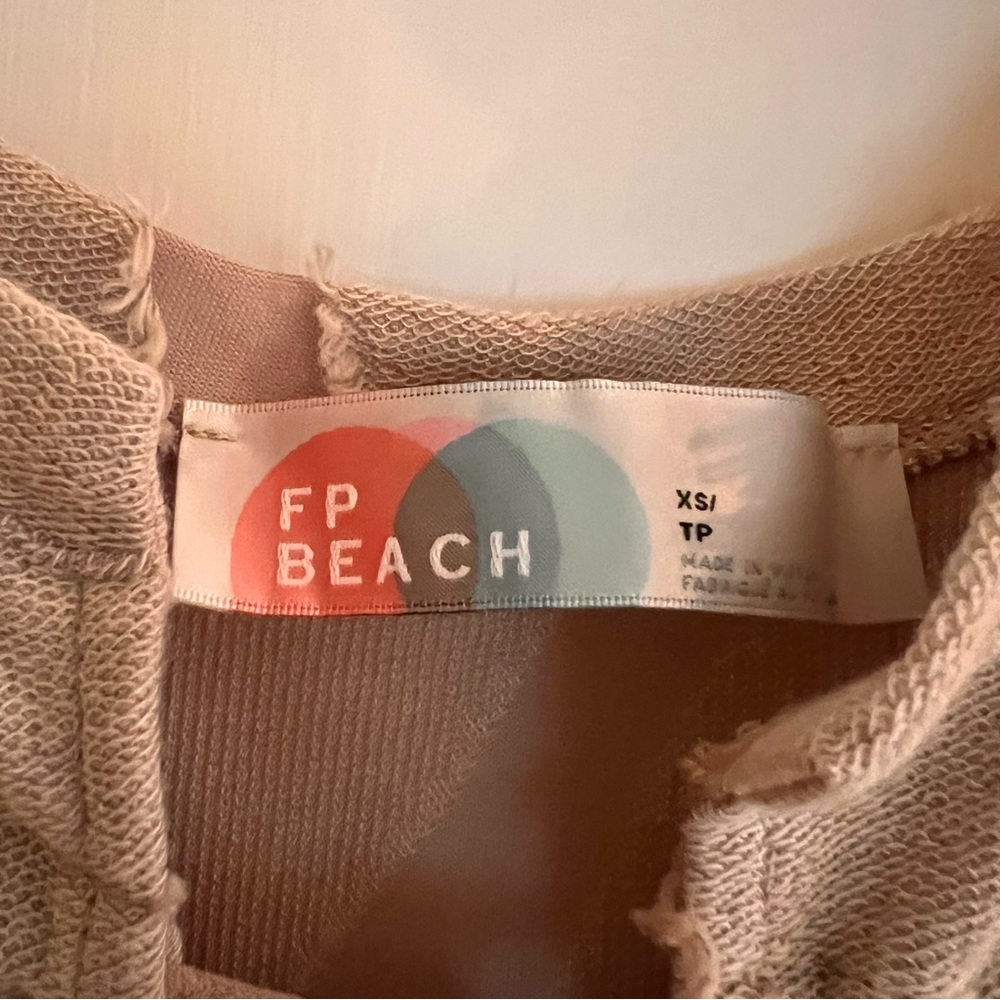 FP BEACH Drawstring Cropped Top - Picture 3 of 6